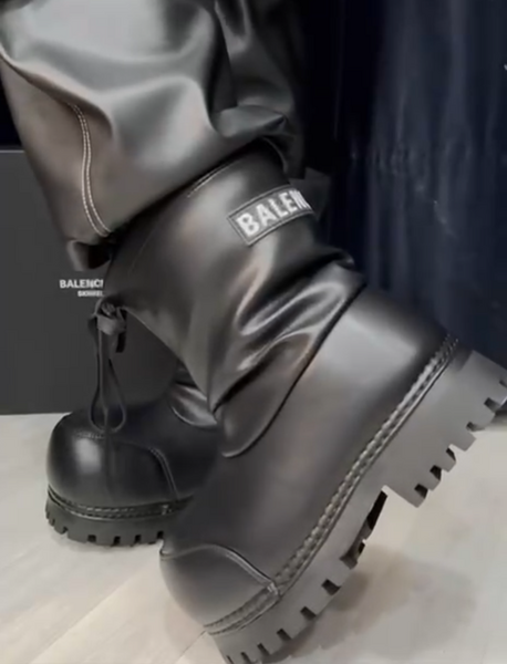 Ботинки Balenciaga женский кожа черный 137566-3