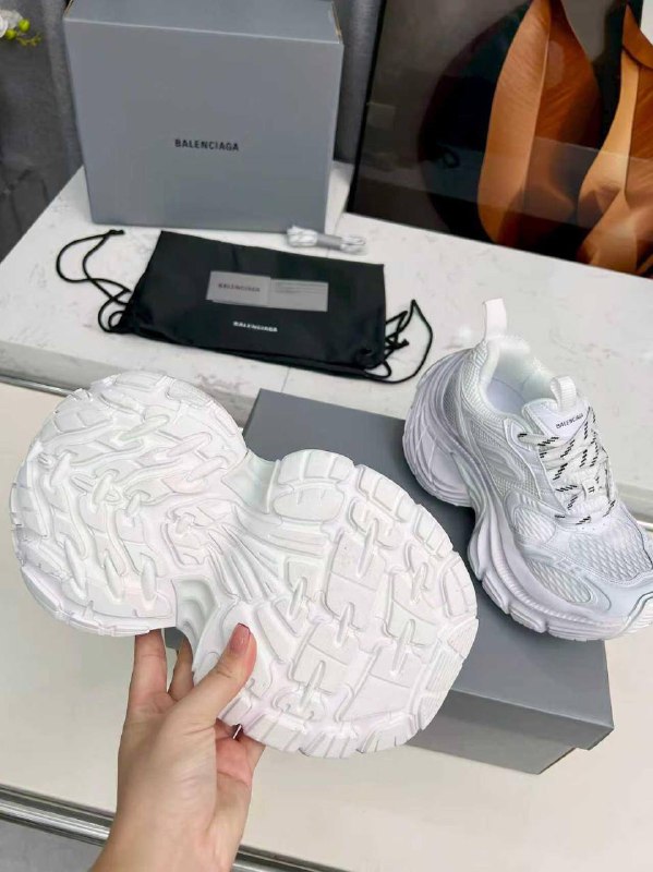 Кроссовки BALENCIAGA 6XL