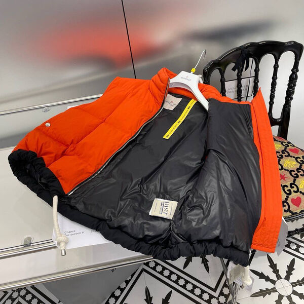 Жилет Moncler женский оранжевый 141352-5