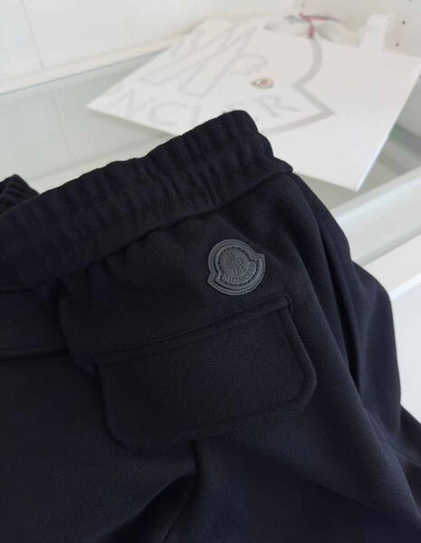Мужские брюки Moncler мужской черный 169326-5