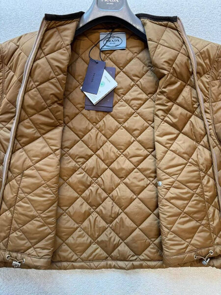 Куртка Prada женский 202353-3