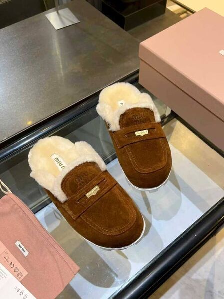 Женские меховые тапочки Miu Miu женский замша t4111605-1-7