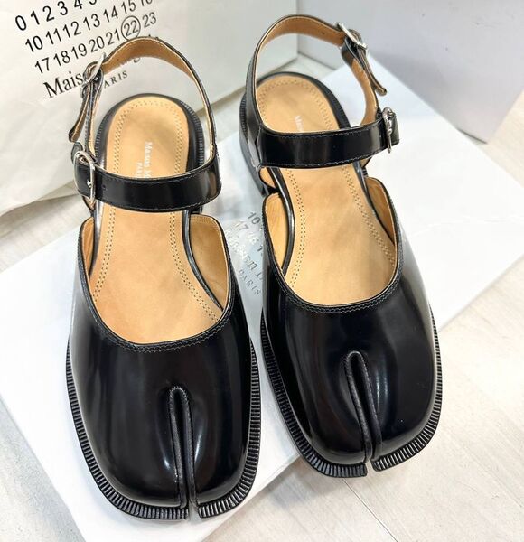 Туфли Maison Margiela женский кожа черный 148221