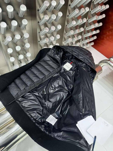 Мужская куртка Moncler мужской черный 161318-6