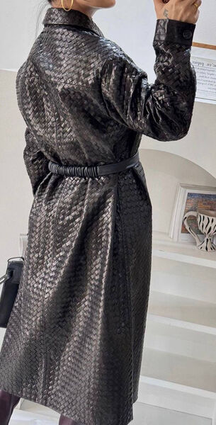 Пальто Bottega Veneta женский кожа черный 198958-5