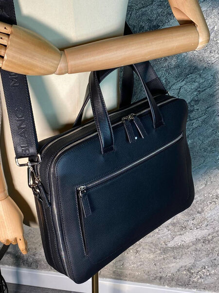 Мужской портфель Montblanc мужской кожа черный 135874-7