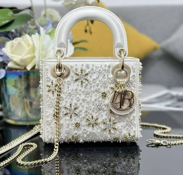 Сумка Christian Dior Lady женский кожа белый 196562