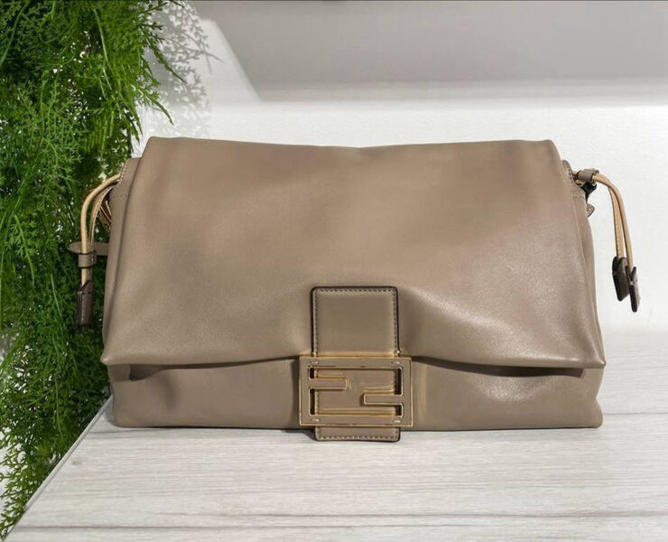 Сумка Fendi Mamma Baguette женский кожа бежевый 186384-2