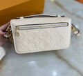 Сумка Louis Vuitton Pochette Metis женский кожа белый 148635-4