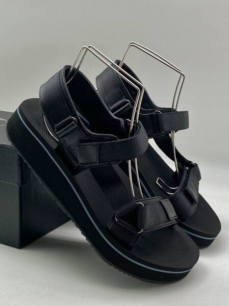Мужские сандалии Prada мужской кожа черный 152240-2