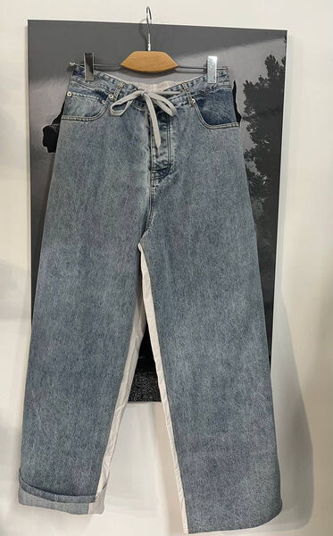 Джинсы Balenciaga женский джинса графитовый 186380-2