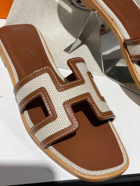 Шлепки Hermès женский кожа бежевый 89527-2