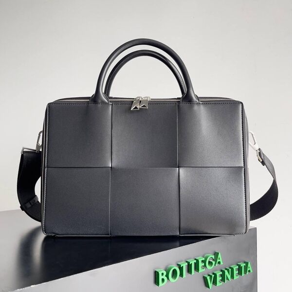 Мужской портфель Bottega Veneta мужской кожа черный 120671-10