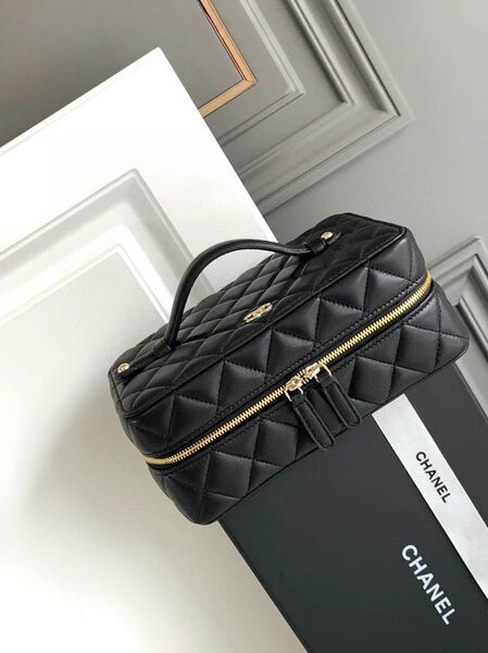 Косметичка Chanel женский кожа черный 156327-11