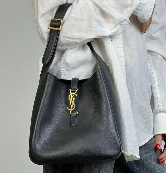 Сумка Saint Laurent женский кожа черный 110452