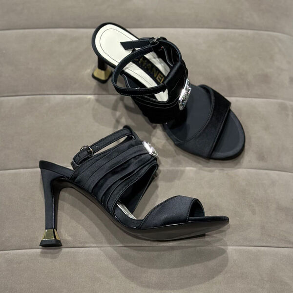 Босоножки Chanel женский кожа черный 122237-2