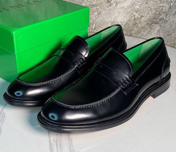 Мужские лоферы Bottega Veneta мужской кожа черный 170939