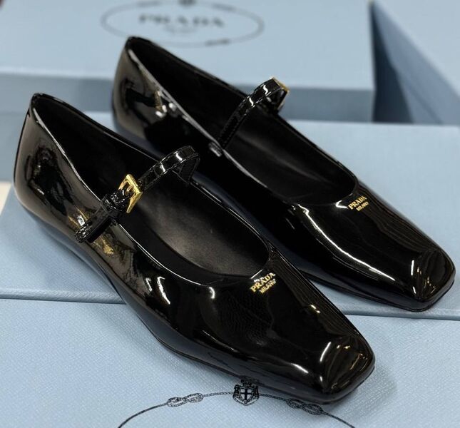 Балетки Prada женский кожа chèvre черный 182884