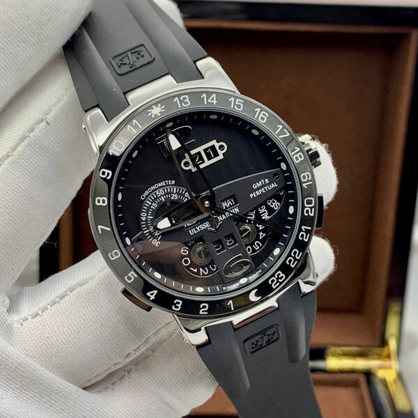 Мужские часы Ulysse Nardin черный 155554