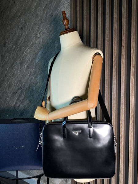 Мужской портфель Prada мужской кожа черный 77853-7