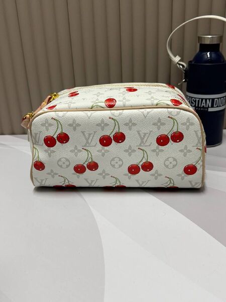 Комплект: несессер, косметичка Louis Vuitton женский канва белый z7654271-1-5