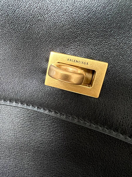 Сумка Balenciaga Rodeo женский кожа черный 146168-4