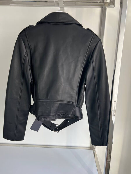 Куртка Prada женский кожа черный 141623-2