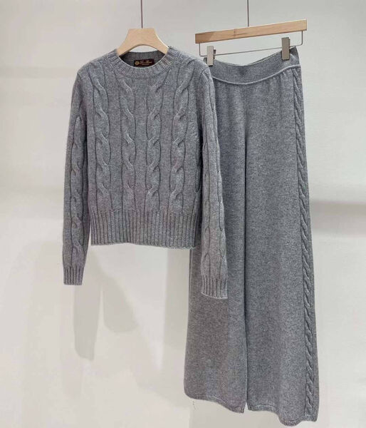Костюм Loro Piana женский вязаная ткань графитовый 129235-3