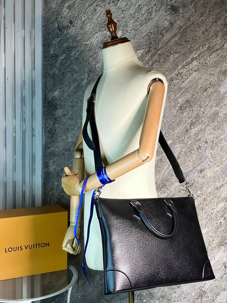 Мужской портфель Louis Vuitton мужской кожа черный 169292-2