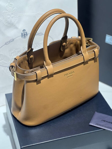 Сумка Prada женский кожа бежевый 138234-2