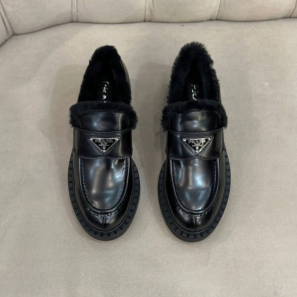 Лоферы Prada женский кожа черный 164469-2