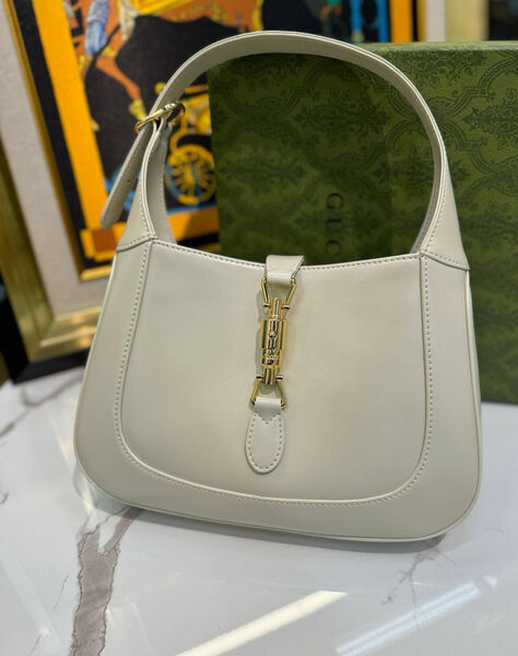 Сумка Gucci женский кожа бежевый 137909-3