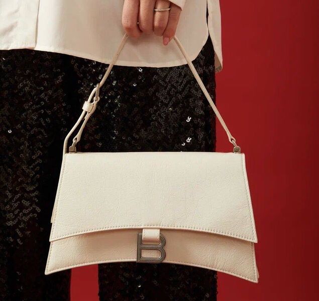 Сумка Balenciaga женский кожа белый 136214