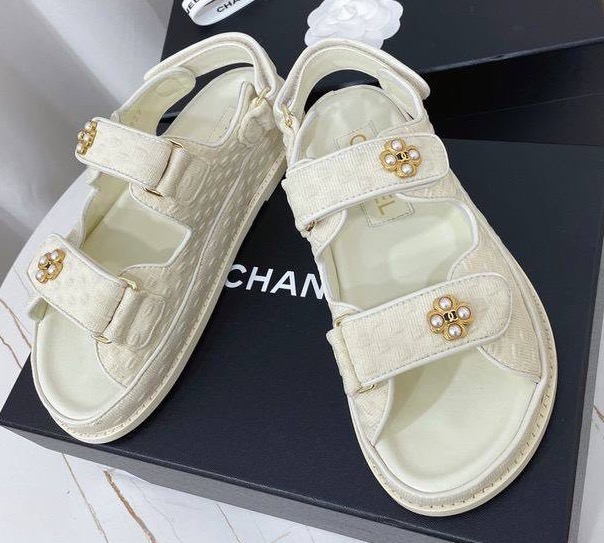 Сандалии Chanel женский текстиль белый 109666