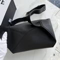 Сумка мессенджер Loewe мужской кожа черный 194533-5