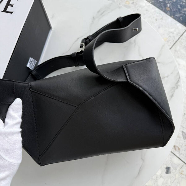 Сумка мессенджер Loewe мужской кожа черный 194533-5