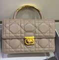 Сумка Christian Dior женский кожа бежевый 155095-1