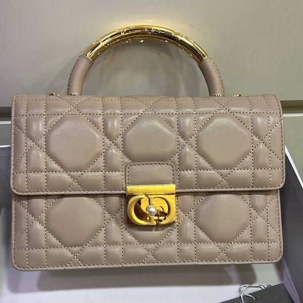 Сумка Christian Dior женский кожа бежевый 155095