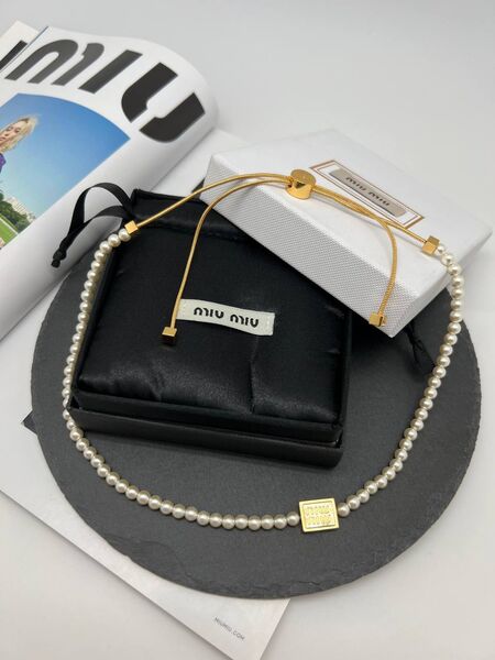 Колье Miu Miu белый 175836