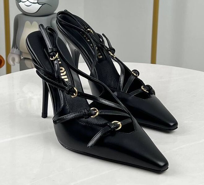 Туфли Miu Miu женский кожа черный 145201
