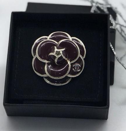 Брошь Chanel 10404