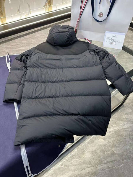 Мужской пуховик Moncler мужской черный 167404-16