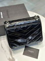 Сумка Saint Laurent Niki Small женский кожа черный 160380-4