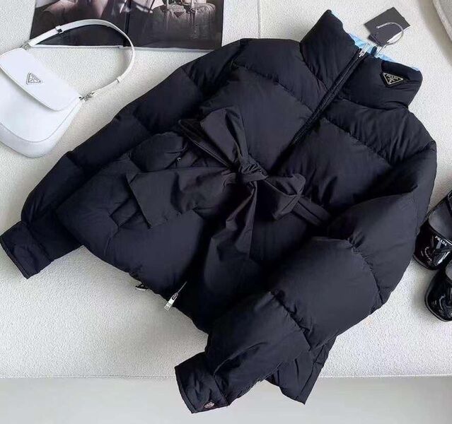 Пуховик Prada женский черный 124682