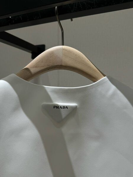 Жилет Prada женский белый 150871-3