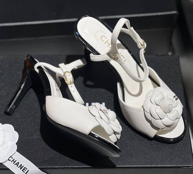 Босоножки Chanel женский кожа белый 151107