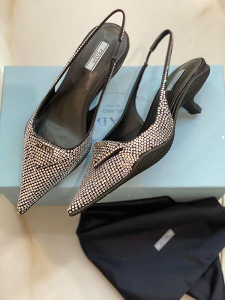 Босоножки Prada женский кожа графитовый 12631-5