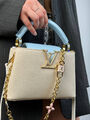 Сумка Louis Vuitton Capucines женский кожа бежевый 156136-3