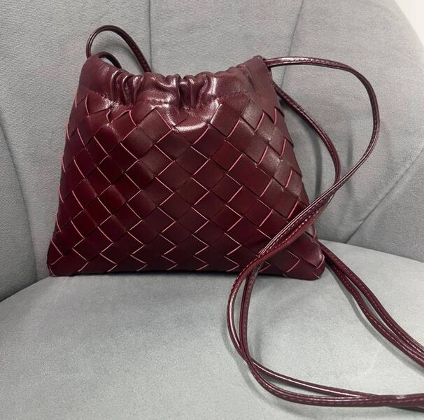 Сумка Bottega Veneta женский кожа бордовый 196586