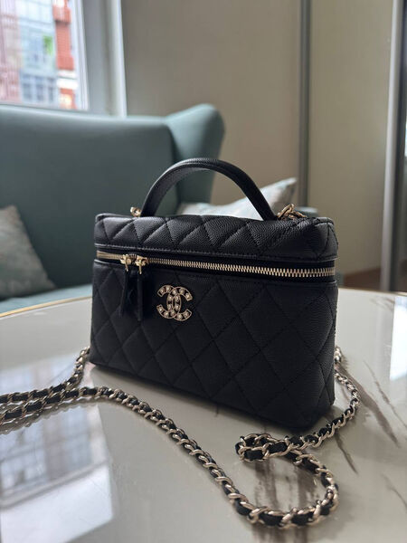 Сумка Chanel женский кожа черный 186761-2
